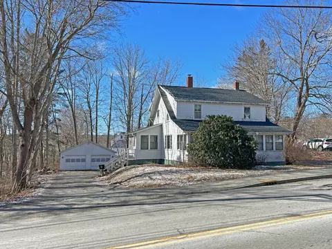 118 Oak St, Ellsworth, ME 04605