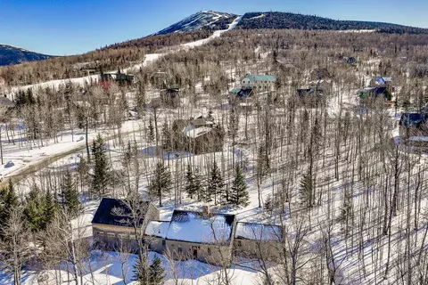6006 Kennebec Cir, Carrabassett Valley, ME 04947
