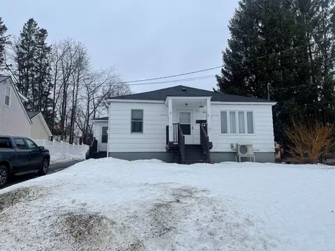 5 Lincoln St, Caribou, ME 04736