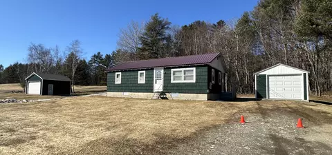1397 Augusta Rd, Belgrade, ME 04917