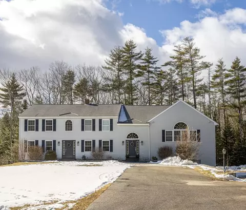 40 Stonewall Way, Westbrook, ME 04092