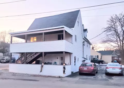 28 Washington Ave, Old Orchard Beach, ME 04064