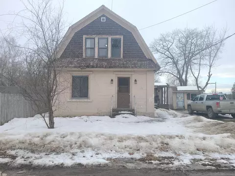 1 Carr Ave, Houlton, ME 04730