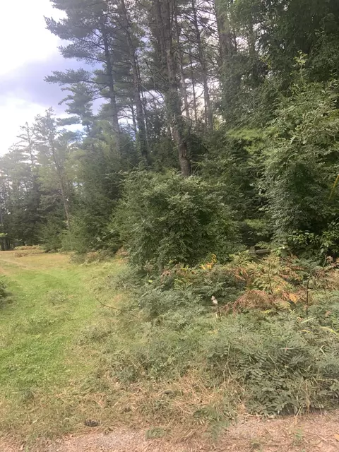 4 Beaver Brook Rd, Limerick, ME 04048