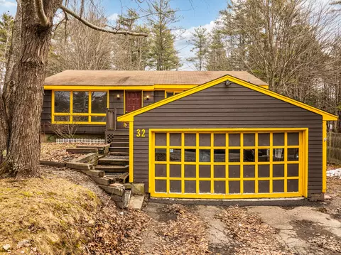 32 Willowdale Rd, Scarborough, ME 04074