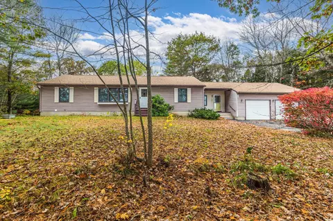 283 Hubbard Rd, Berwick, ME 03901