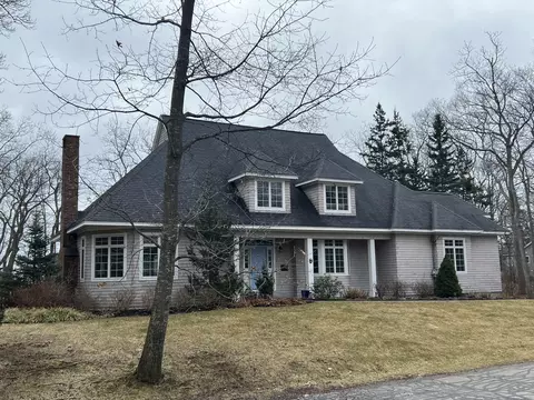 61 Norwood Farms Rd, York, ME 03909