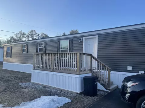 14 Cedarwood Dr, Limington, ME 04049