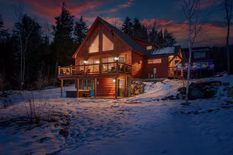 5 Backcountry Dr, Newry, ME 04261