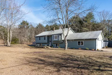 3 Taylor Farm Ln, Topsham, ME 04086