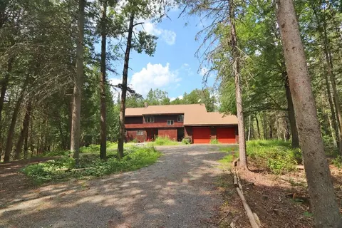 566 Church Rd, Bangor, ME 04401