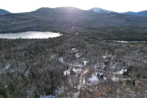 2037 Ridgeview Rd, Carrabassett Valley, ME 04947