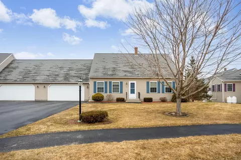54 Tourmaline Ln #52, Auburn, ME 04210