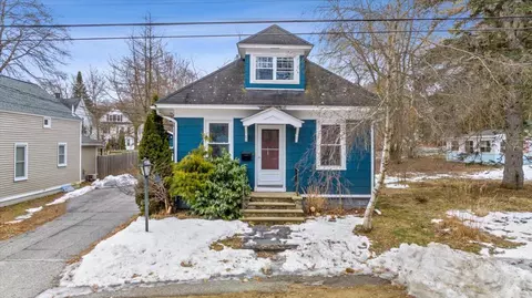 112 Field Ave, Auburn, ME 04210