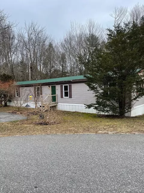 22 Veronica Ln, Freeport, ME 04032