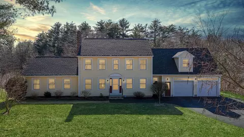 186 Regan Ln, Portland, ME 04103