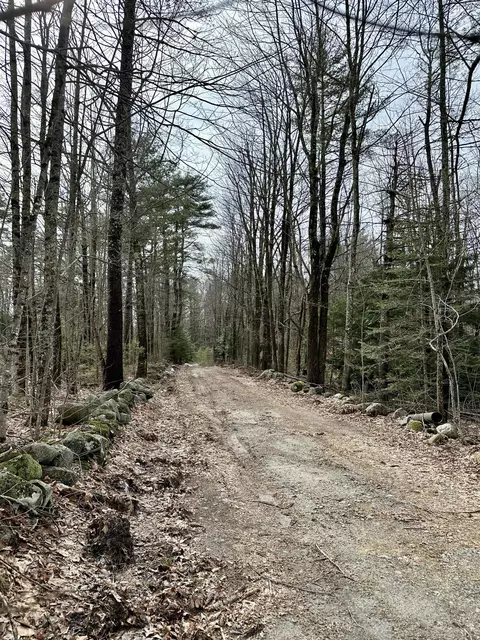 497 Long Plains Rd, Buxton, ME 04093