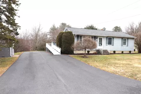 19 Marion Dr, Hampden, ME 04444