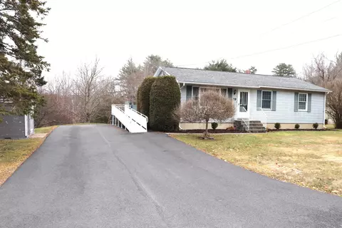 19 Marion Dr, Hampden, ME 04444
