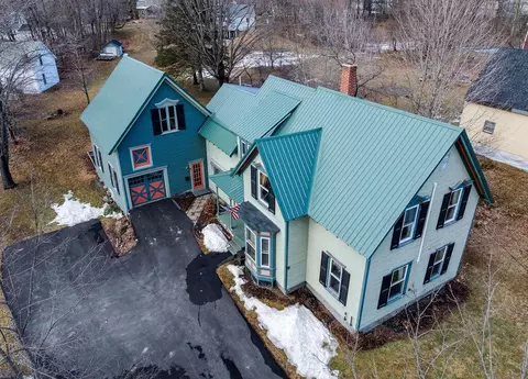 78 Summer St, Dover Foxcroft, ME 04426