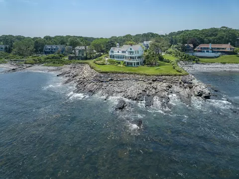 16 Running Tide Rd, Cape Elizabeth, ME 04107