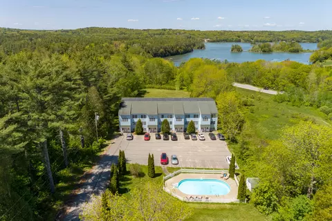 574 Main St #117, Damariscotta, ME 04543