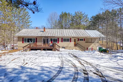 141 N Main St, Strong, ME 04983