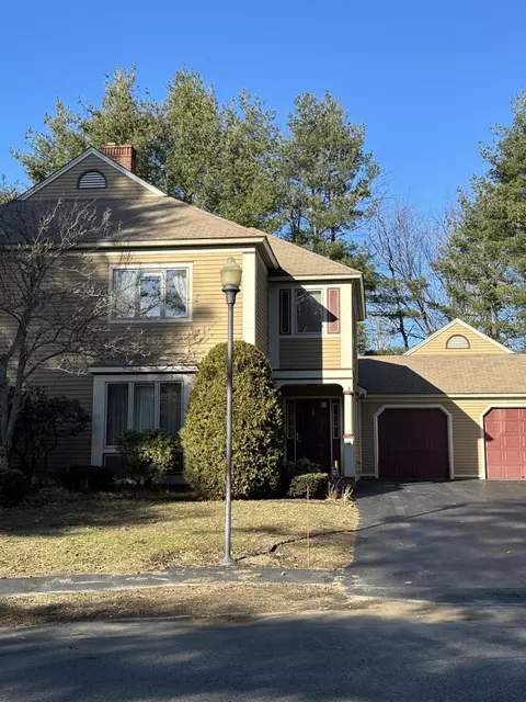 12 Stoneledge Dr, Portland, ME 04102