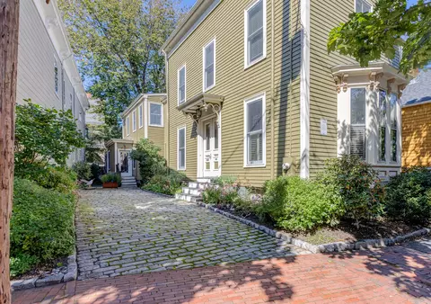 9 Cushman St, Portland, ME 04102