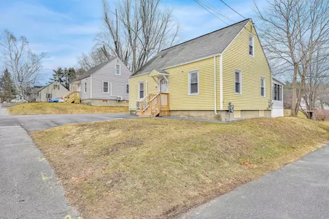 60 Newland Ave, Augusta, ME 04330