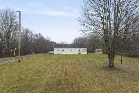 9 Gowell Dr, Gardiner, ME 04345