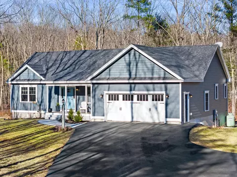 9 Sadie Ln, Kennebunk, ME 04043