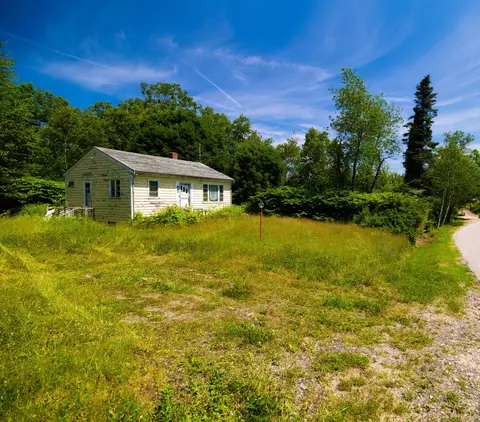 42 Wileys Corner Rd, Saint George, ME 04860