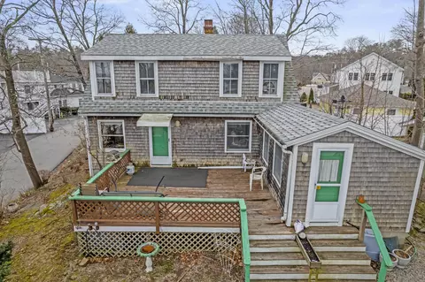 19 Hoyts Ln, Ogunquit, ME 03907