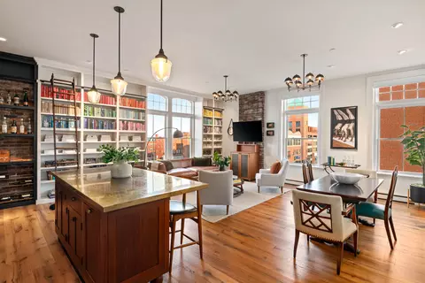 150 Middle St #3E, Portland, ME 04101