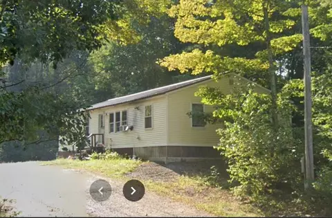 1037 Augusta Rd, Bowdoin, ME 04287