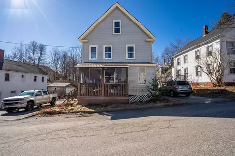 20 Weymouth St, Richmond, ME 04357