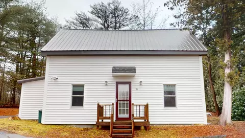 8 Rock St, Veazie, ME 04401