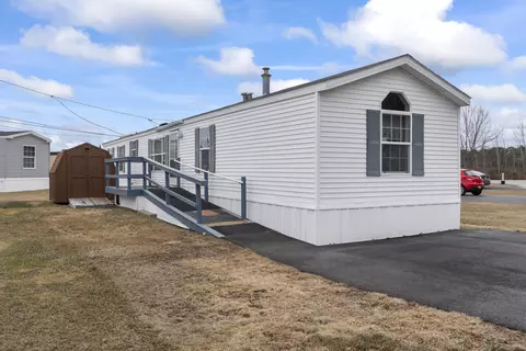 33 Elwell Ln, Brunswick, ME 04011