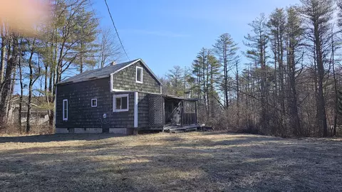 3 Critter Dr, Windham, ME 04062