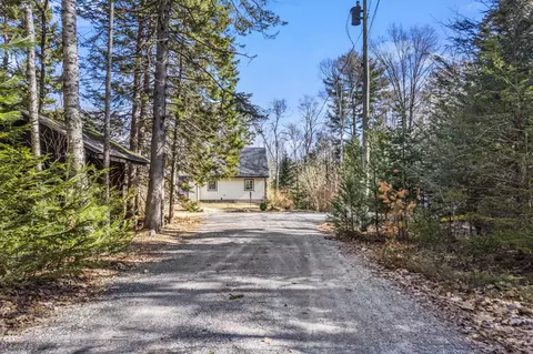 61 Granite Farm Rd, Brunswick, ME 04011