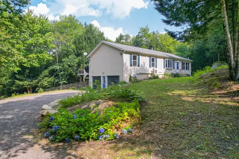 1 Eagle Pt, Durham, ME 04222
