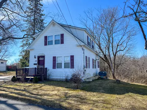 139 Chamberlain St, Brewer, ME 04412