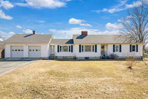 566 Birch Point Rd, Wiscasset, ME 04578