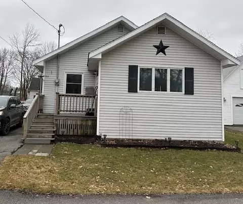 78 Allen St, Bangor, ME 04401