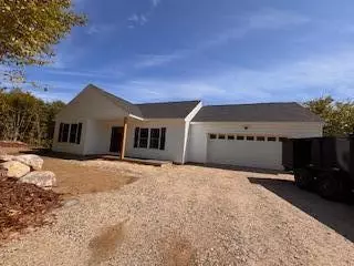 42 Fern Ave, Naples, ME 04055