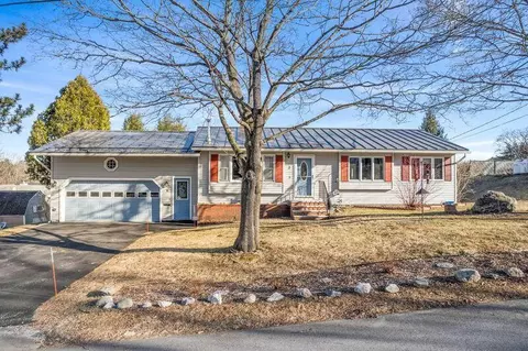8 Constance Ave, Lewiston, ME 04240