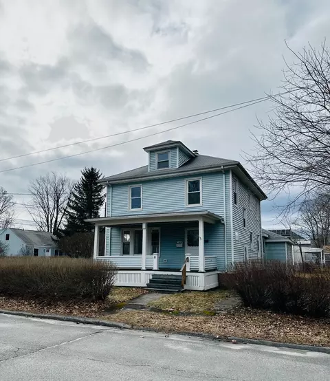 91 W Pleasant St, Westbrook, ME 04092