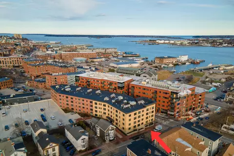 25 High St #508, Portland, ME 04101
