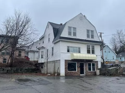 84 Western Ave, Augusta, ME 04330